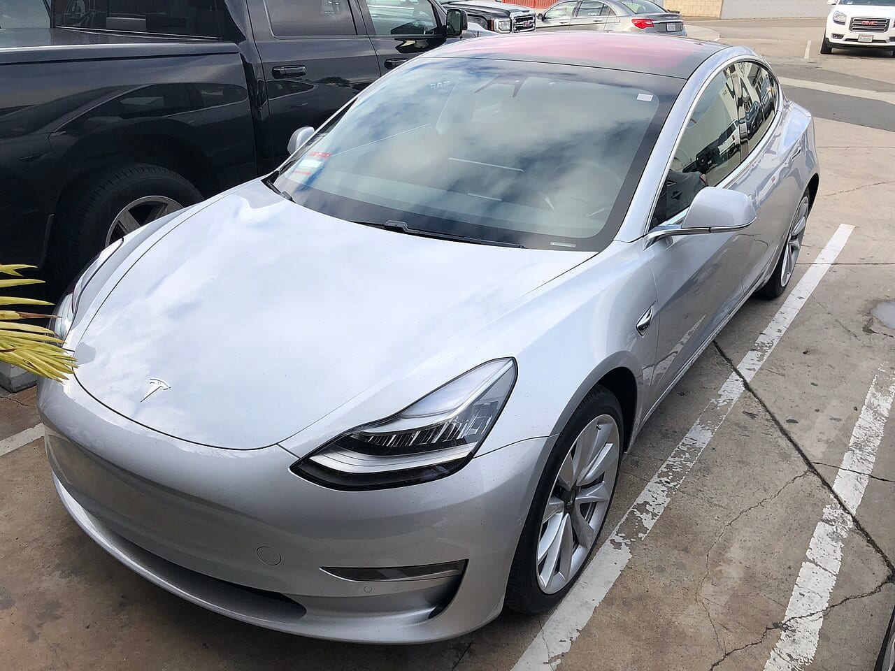 Tesla Model 3 Long Range AWD, övrigt